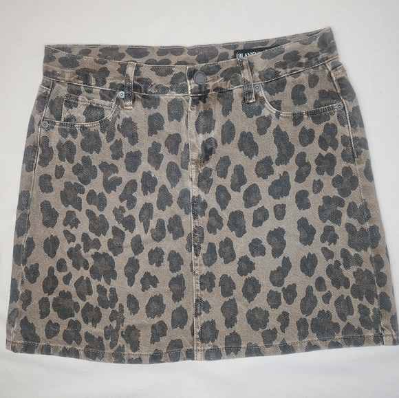 Blank NYC Dresses & Skirts - Blank NYC Leopard Print Mini Skirt Sz 26 Brown Taupe Animal Print Denim NWT